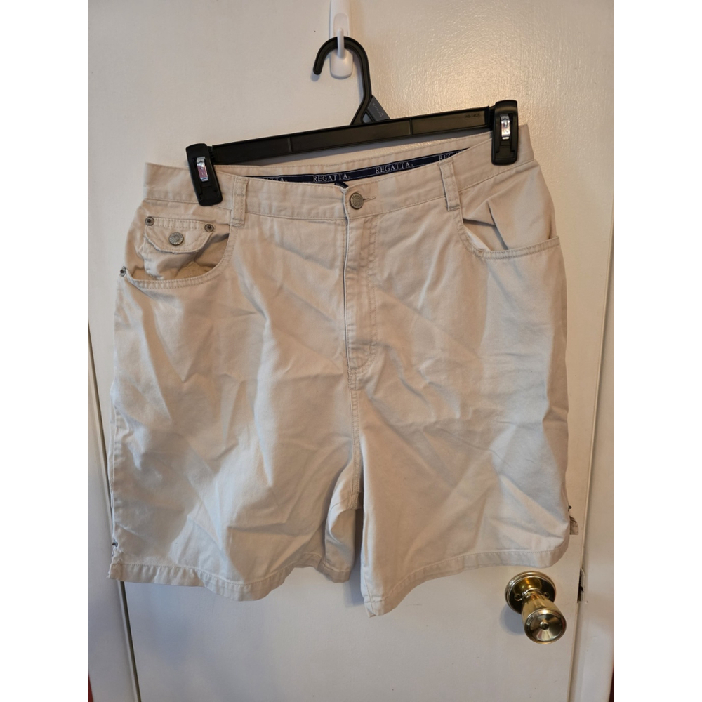 Vintage Regatta Women's Shorts Size 16